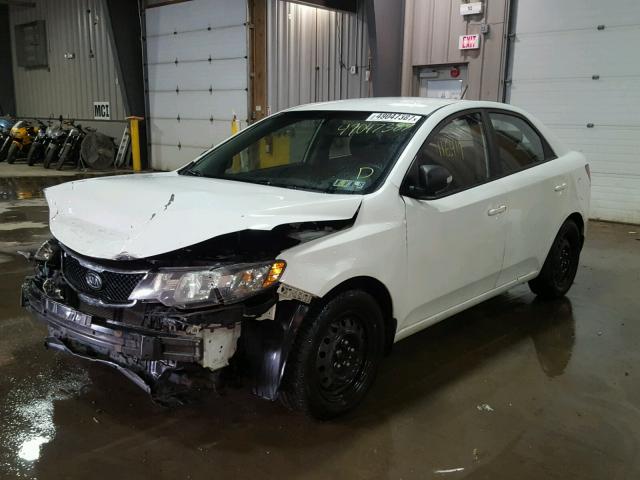 KNAFU4A22A5876012 - 2010 KIA FORTE EX WHITE photo 2