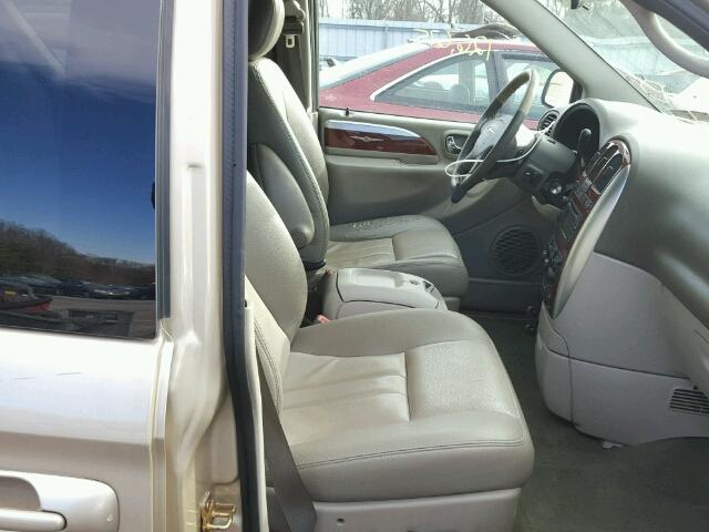 2A4GP54L66R696237 - 2006 CHRYSLER TOWN & COU TAN photo 5