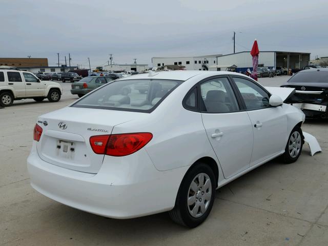 KMHDU46D29U659769 - 2009 HYUNDAI ELANTRA GL WHITE photo 4