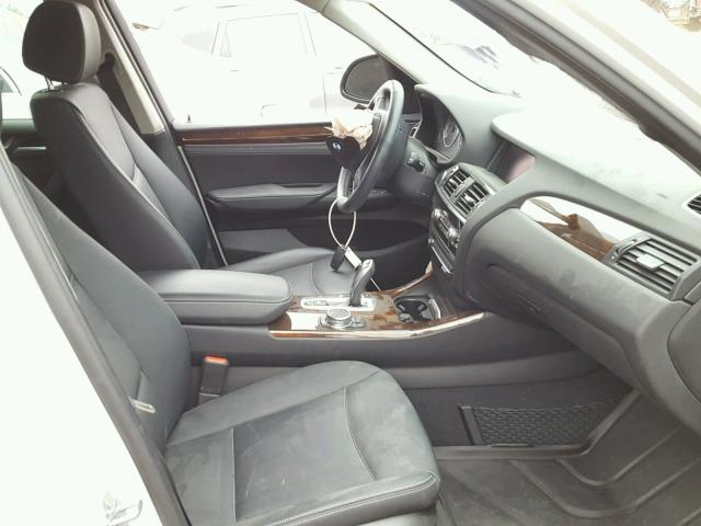 5UXWX9C56G0D71144 - 2016 BMW X3 XDRIVE2 Biały zdjęcie 5
