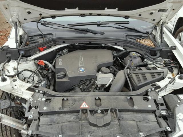 5UXWX9C56G0D71144 - 2016 BMW X3 XDRIVE2 Biały zdjęcie 7
