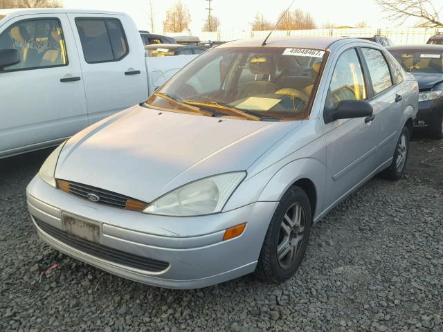 1FAFP34P42W221007 - 2002 FORD FOCUS SE SILVER photo 2