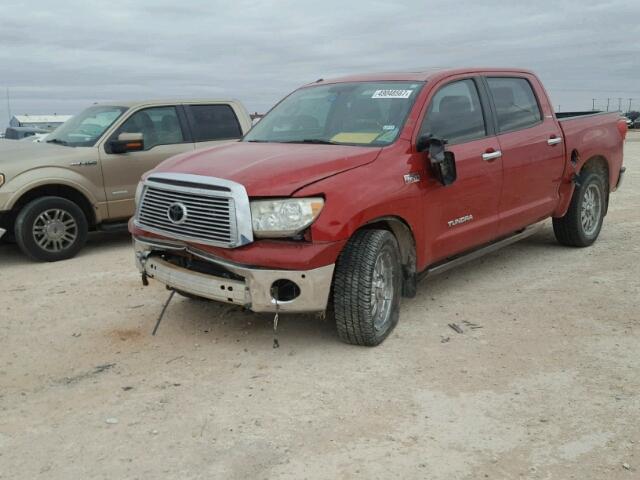 5TFHW5F13BX185802 - 2011 TOYOTA TUNDRA CRE RED photo 2