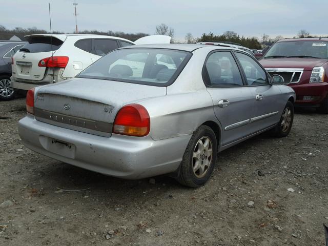 KMHWF35V9YA314357 - 2000 HYUNDAI SONATA GLS SILVER photo 4