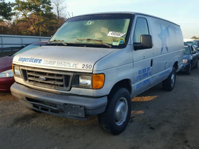 1FTNS24W05H240858 - 2005 FORD ECONOLINE SILVER photo 2