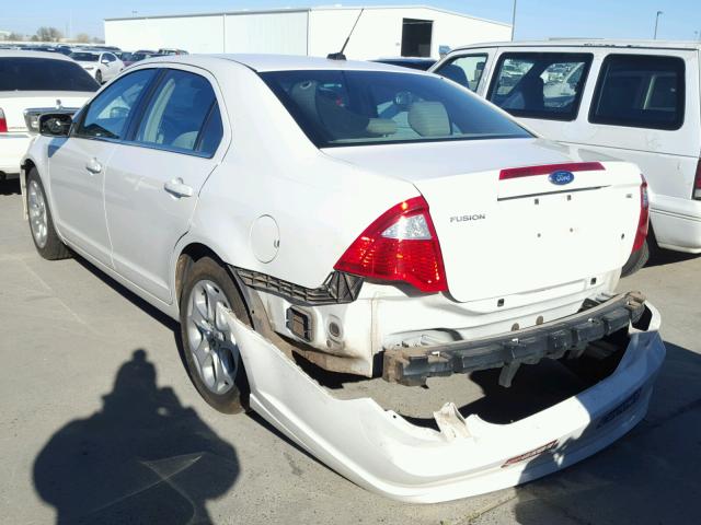 3FAHP0HA5BR235790 - 2011 FORD FUSION SE WHITE photo 3