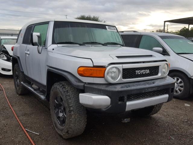 JTEZU11F270016940 - 2007 TOYOTA FJ CRUISER SILVER photo 1