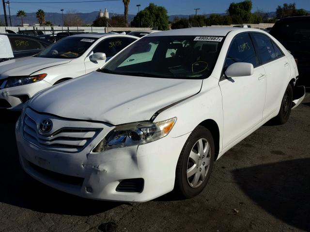 4T4BF3EK2BR095967 - 2011 TOYOTA CAMRY BASE WHITE photo 2