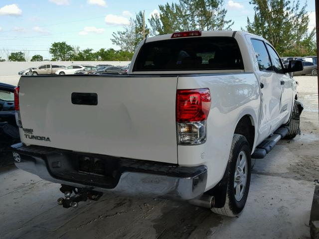 5TFEY5F19AX081536 - 2010 TOYOTA TUNDRA CRE WHITE photo 4