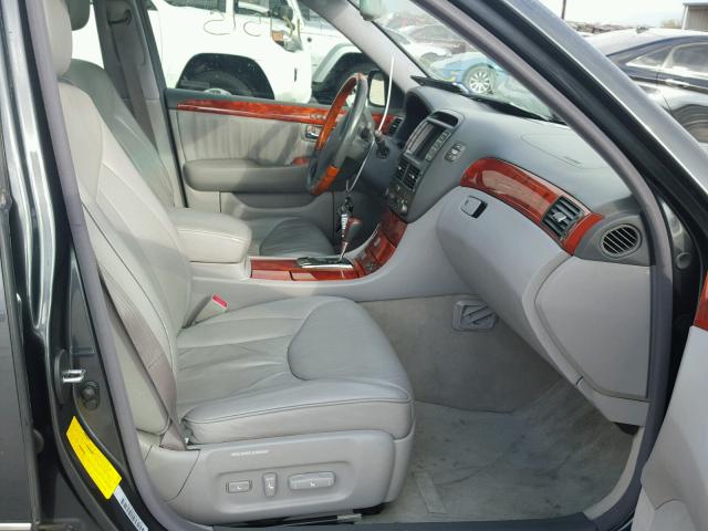 JTHBN36F940172393 - 2004 LEXUS LS 430 GRAY photo 5