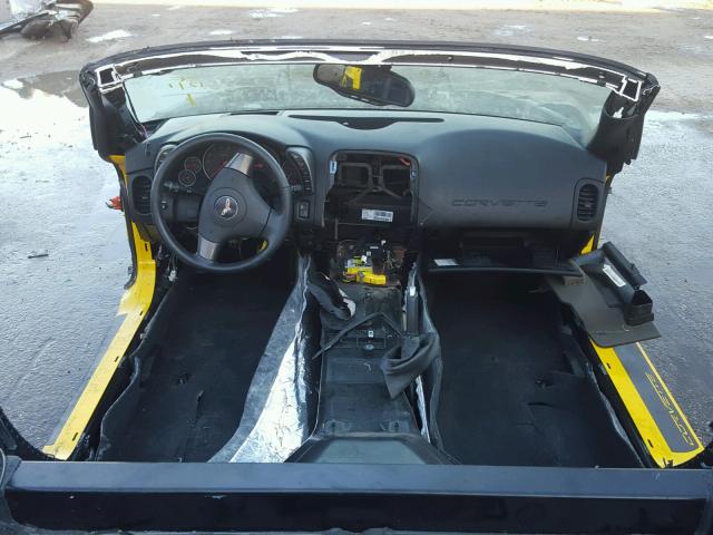 1G1YY26E765113927 - 2006 CHEVROLET CORVETTE Z YELLOW photo 9