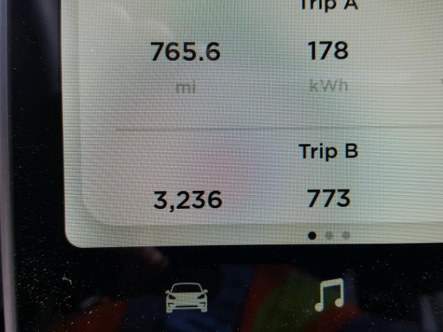 5YJ3E1EA2JF044896 - 2018 TESLA MODEL 3 თეთრი ფოტო 8