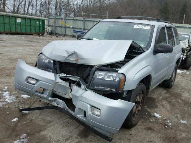 1GNDT13S072238058 - 2007 CHEVROLET TRAILBLAZE SILVER photo 2