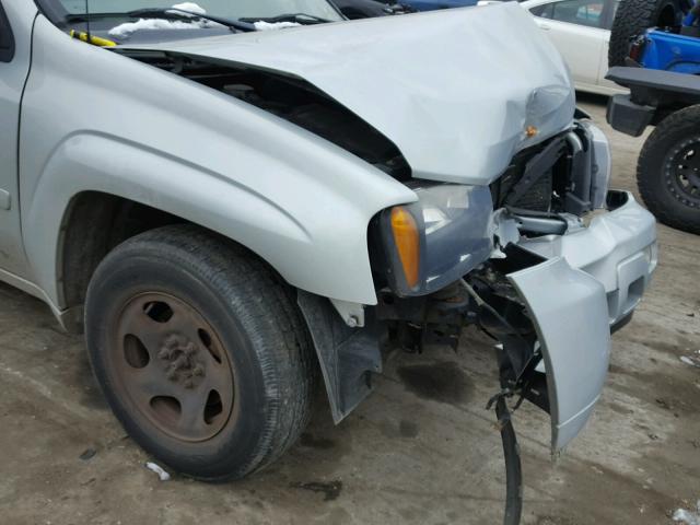 1GNDT13S072238058 - 2007 CHEVROLET TRAILBLAZE SILVER photo 9