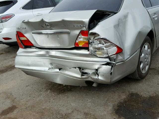 JTHBN30F520071597 - 2002 LEXUS LS 430 SILVER photo 9