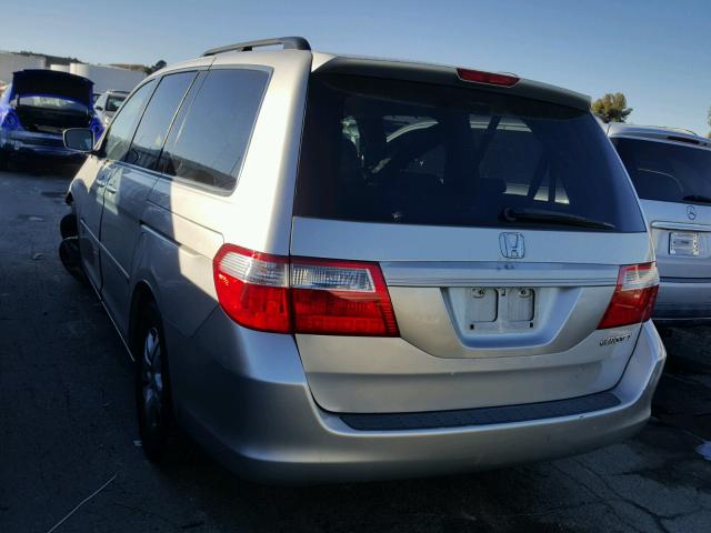 5FNRL38765B020294 - 2005 HONDA ODYSSEY EX GRAY photo 3