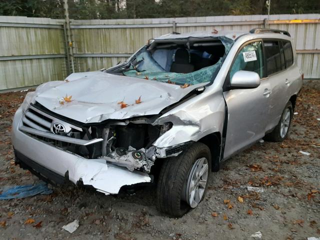 5TDZK3EH3DS132478 - 2013 TOYOTA HIGHLANDER SILVER photo 2