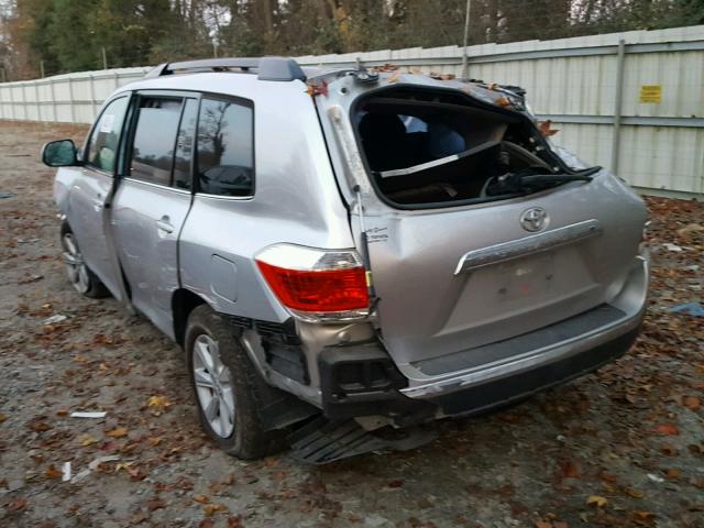 5TDZK3EH3DS132478 - 2013 TOYOTA HIGHLANDER SILVER photo 3