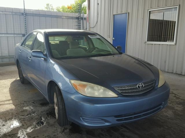 4T1BE32K02U576026 - 2002 TOYOTA CAMRY LE BLUE photo 1