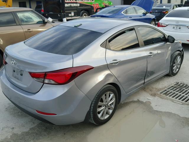 5NPDH4AE4GH654833 - 2016 HYUNDAI ELANTRA SE GRAY photo 4