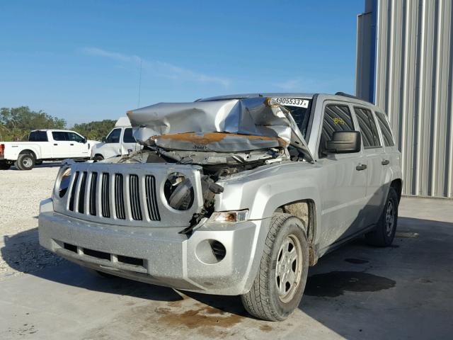 1J8FT28018D783568 - 2008 JEEP PATRIOT SP SILVER photo 2