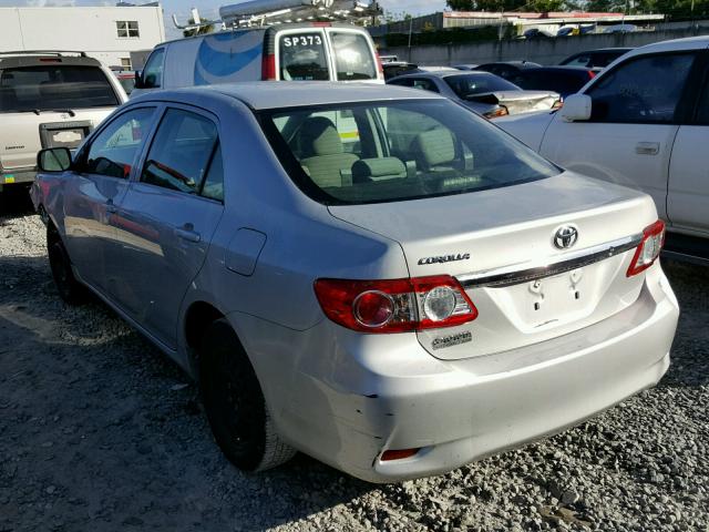 2T1BU4EE6DC977695 - 2013 TOYOTA COROLLA BA SILVER photo 3