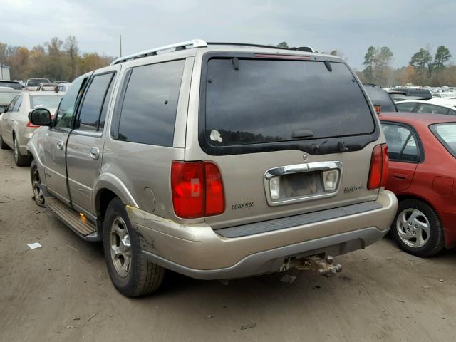 5LMEU27RX2LJ07142 - 2002 LINCOLN NAVIGATOR GOLD photo 3