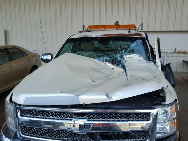 3GCPCSE09DG203948 - 2013 CHEVROLET SILVERADO WHITE photo 9