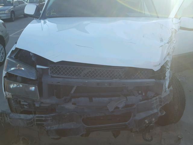 3GNEK13T32G124152 - 2002 CHEVROLET AVALANCHE WHITE photo 7