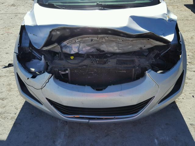 5NPDH4AE5EH481143 - 2014 HYUNDAI ELANTRA SE SILVER photo 9