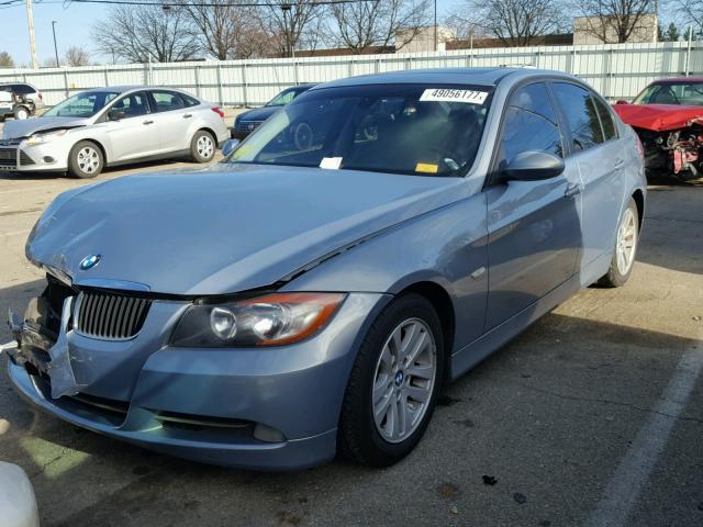 WBAVB13526KX42004 - 2006 BMW 325 I GRAY photo 2