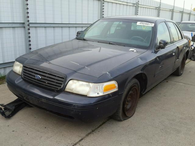 2FAFP71W7XX144941 - 1999 FORD CROWN VICT BLUE photo 2