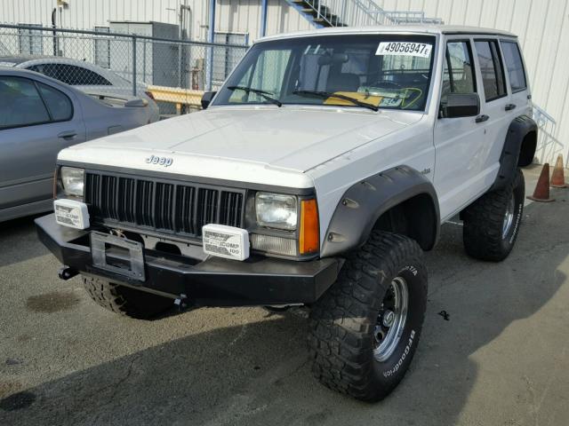 1J4FJ28L1KL548800 - 1989 JEEP CHEROKEE WHITE photo 2