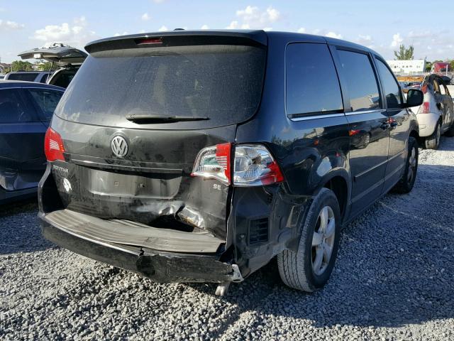 2V4RW3D11AR159102 - 2010 VOLKSWAGEN ROUTAN SE BLACK photo 4