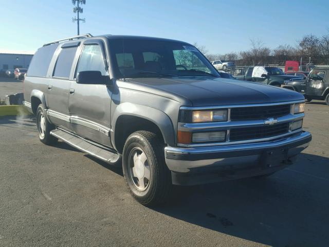 3GNFK16R1XG142306 - 1999 CHEVROLET SUBURBAN K GRAY photo 1