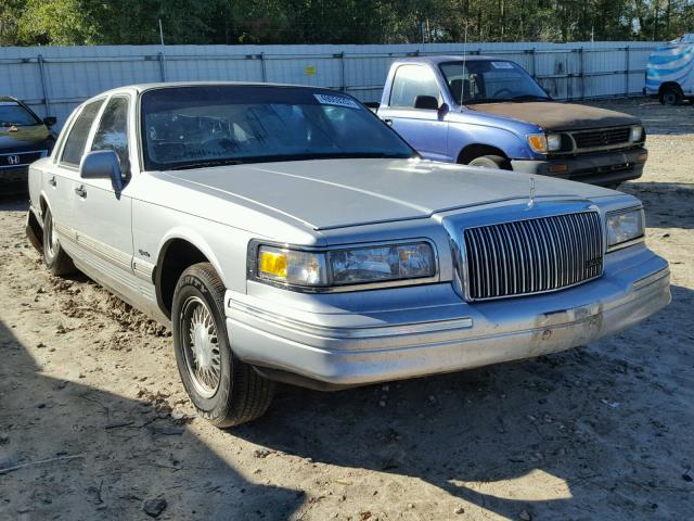 1LNLM82WXVY732433 - 1997 LINCOLN TOWN CAR S SILVER photo 1