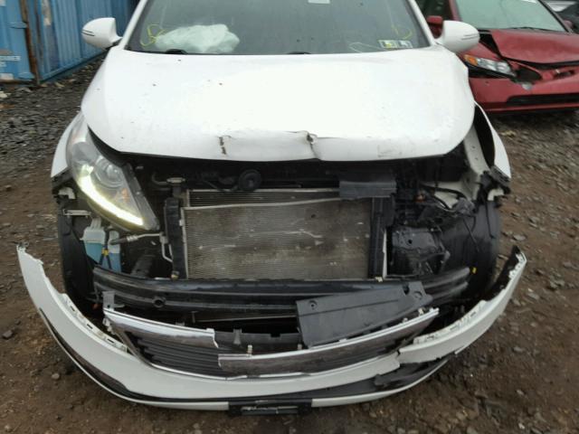 KNDPCCA28B7093609 - 2011 KIA SPORTAGE E WHITE photo 7