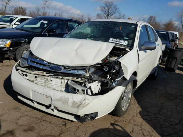 1FAHP3HN7AW162356 - 2010 FORD FOCUS SEL WHITE photo 2