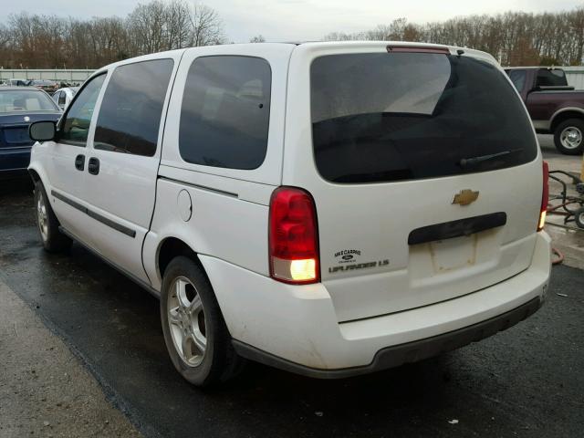 1GNDV231X8D145898 - 2008 CHEVROLET UPLANDER L WHITE photo 3
