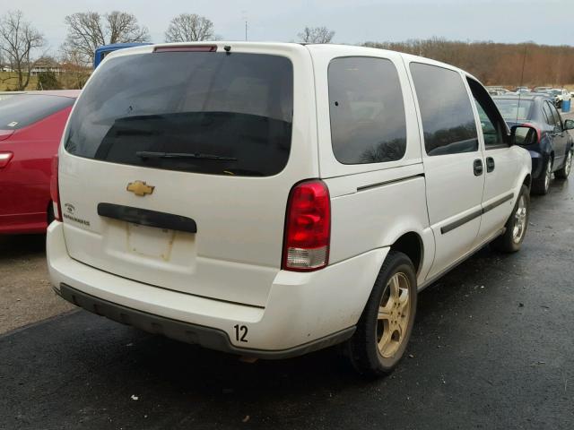 1GNDV231X8D145898 - 2008 CHEVROLET UPLANDER L WHITE photo 4