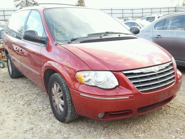 2C4GP54L15R429821 - 2005 CHRYSLER TOWN & COU RED photo 1