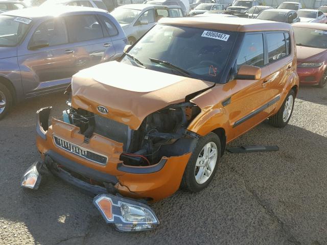 KNDJT2A29B7296119 - 2011 KIA SOUL + ORANGE photo 2