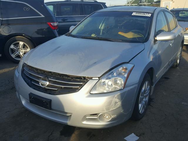 1N4AL2AP2AN401952 - 2010 NISSAN ALTIMA BAS SILVER photo 2