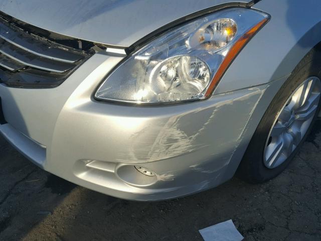 1N4AL2AP2AN401952 - 2010 NISSAN ALTIMA BAS SILVER photo 9