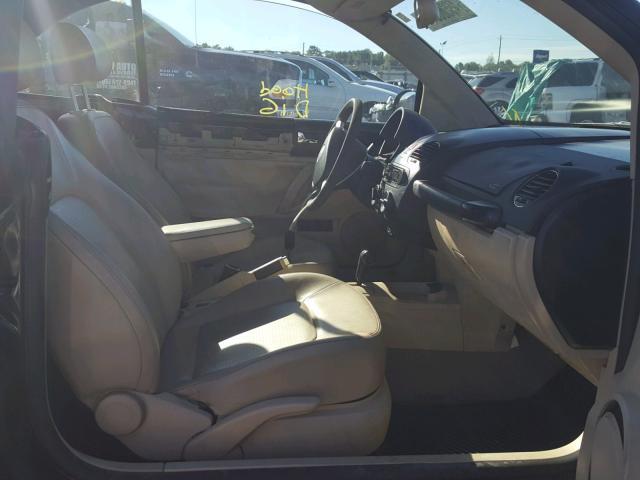 3VWRF31YX7M403161 - 2007 VOLKSWAGEN NEW BEETLE 黑色 照片 5