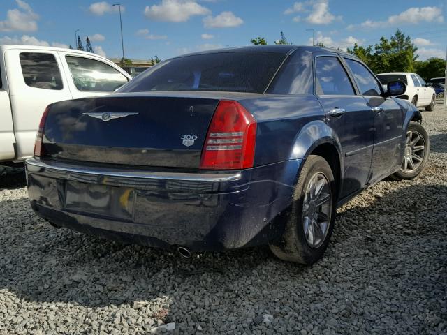 2C3AA63H15H585782 - 2005 CHRYSLER 300C BLUE photo 4