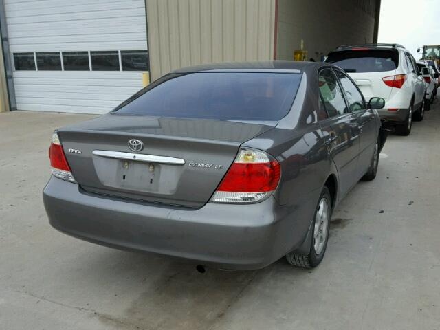 4T1BE32KX5U630940 - 2005 TOYOTA CAMRY LE 灰色 照片 4
