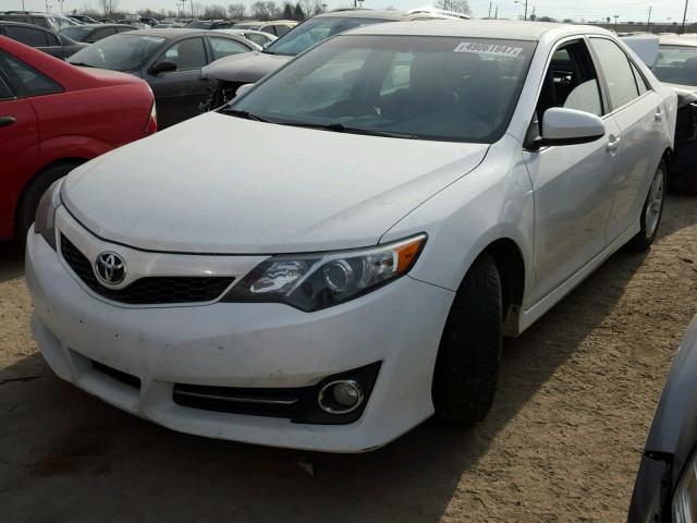 4T1BF1FK1CU510663 - 2012 TOYOTA CAMRY BASE WHITE photo 2