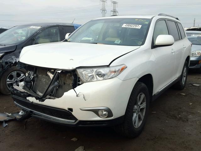 5TDBK3EH2CS170767 - 2012 TOYOTA HIGHLANDER WHITE photo 2