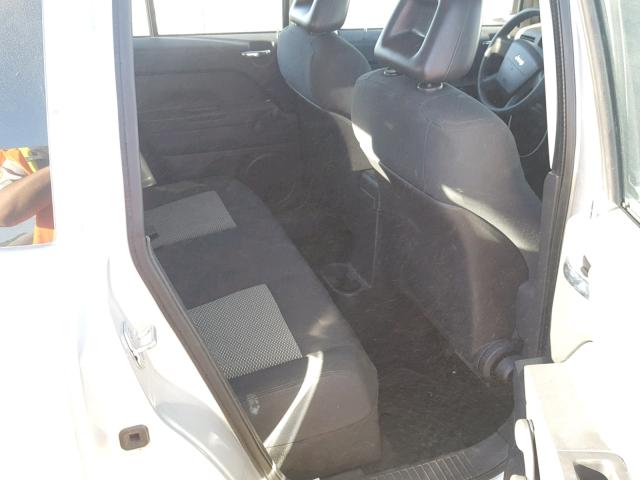 1J8FF47WX8D785053 - 2008 JEEP COMPASS SP 银色 照片 6